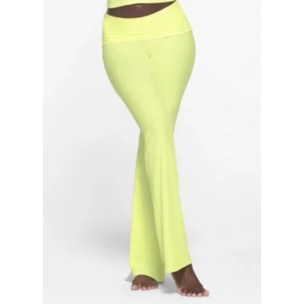 NEW SKIMS Soft Lounge Foldover Pants in Lemonade